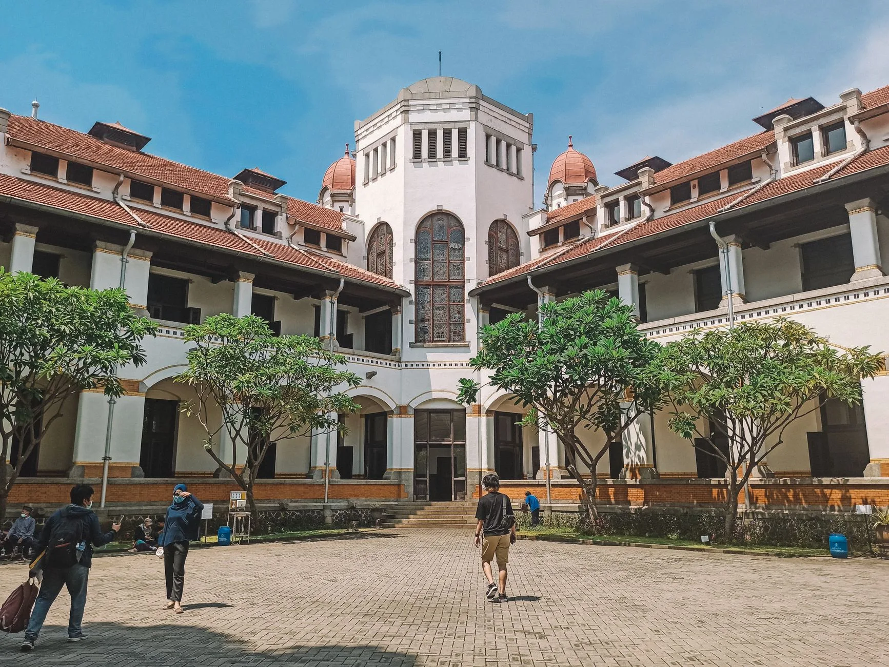 Photo by Alfin Auzikri on Pexels | Kampus Negeri Di Jogja illustration